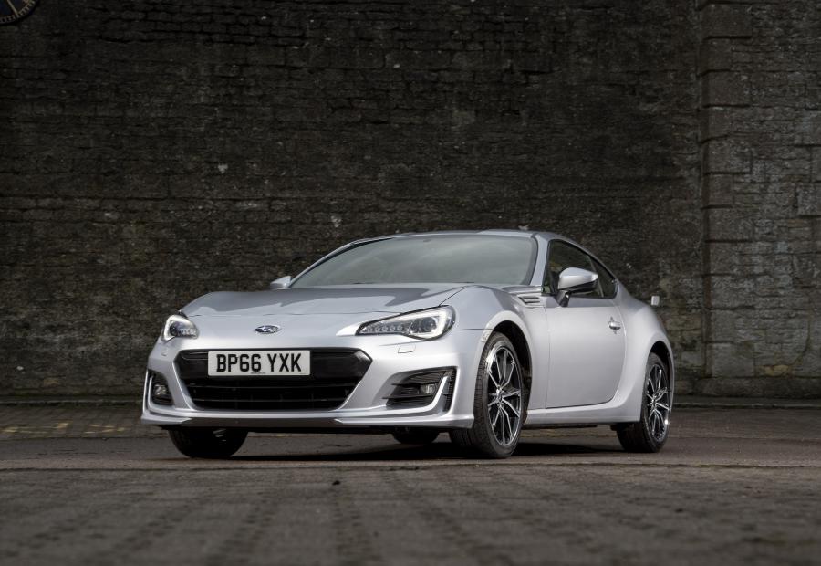 Subaru BRZ 2016 года  (UK) (фото 18 из 40)